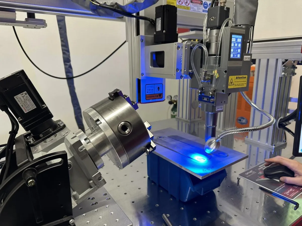 Automatyczna 5 osiowa spawarka laserowa