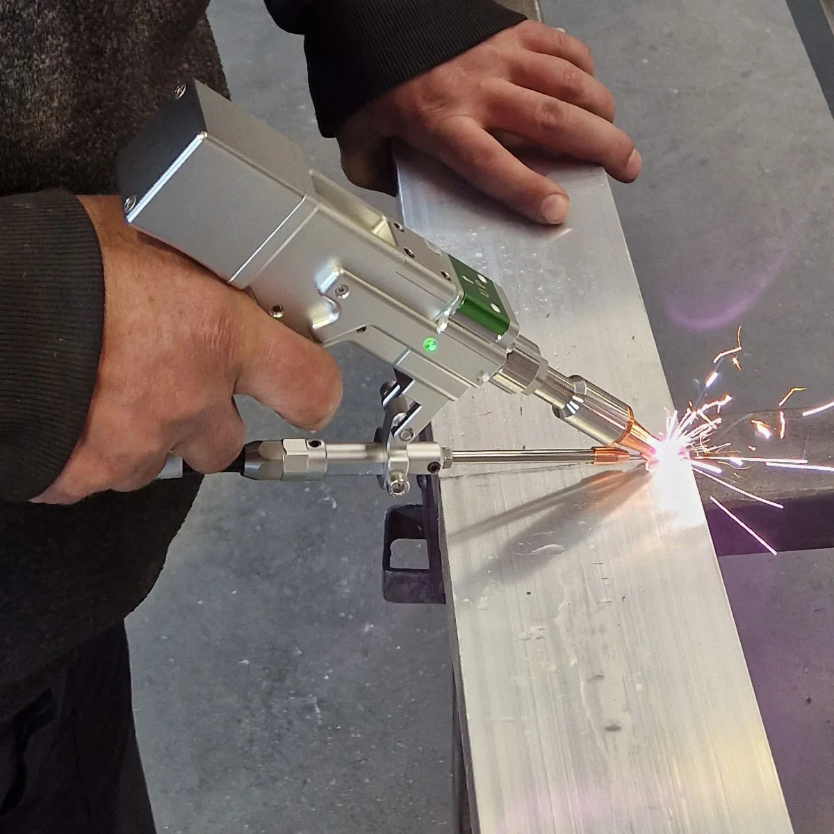 Smart Laser 4-in-1 3000W Laser Welder